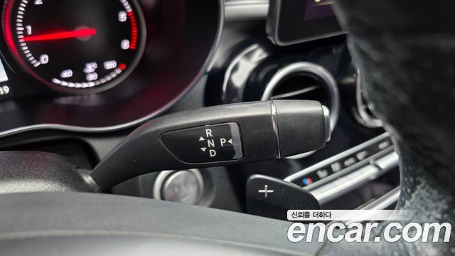 Mercedes-Benz C-Class 2018 — photo 12