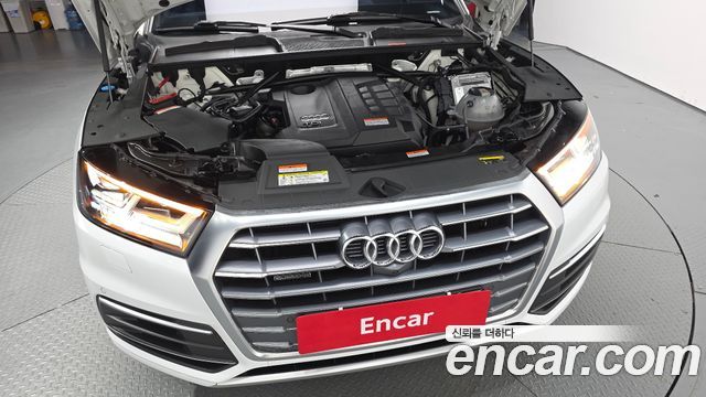 Audi Q5 2020 — photo 6