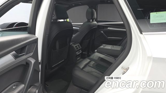 Audi Q5 2020 — photo 17