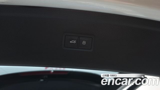 Audi Q5 2020 — photo 26