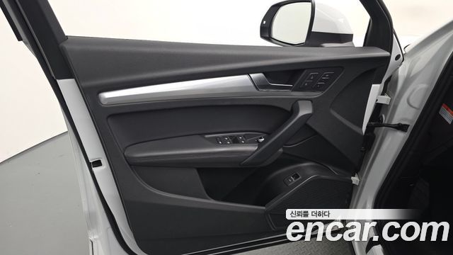 Audi Q5 2020 — photo 14