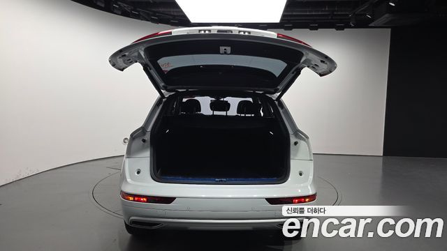 Audi Q5 2020 — photo 27