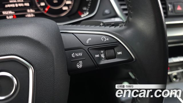 Audi Q5 2020 — photo 31