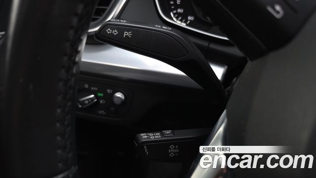 Audi Q5 2020 — photo 37