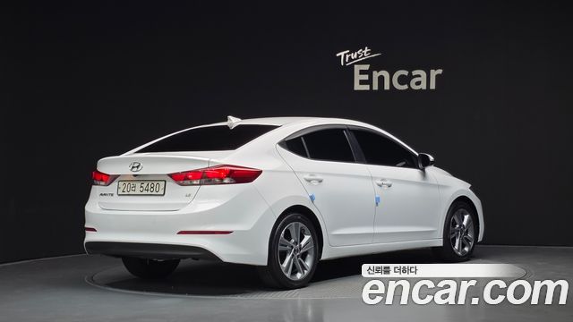 Hyundai AVANTE 2018 — photo 2