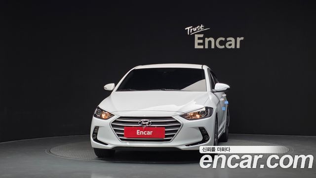 Hyundai AVANTE 2018 — photo 3