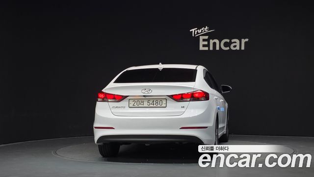 Hyundai AVANTE 2018 — photo 4