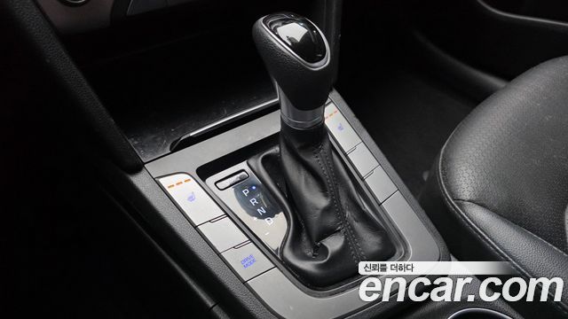 Hyundai AVANTE 2018 — photo 9