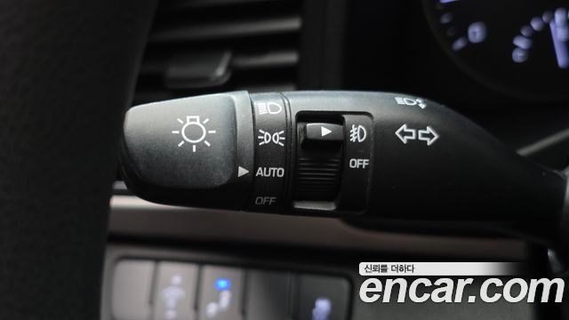 Hyundai AVANTE 2018 — photo 15