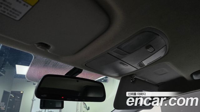 Hyundai AVANTE 2018 — photo 18