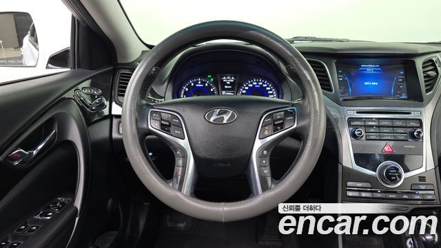 Hyundai Grandeur 2015 — photo 13