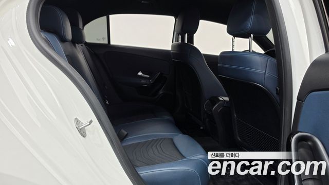 Mercedes-Benz A-Class 2019 — photo 24