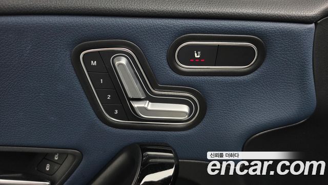 Mercedes-Benz A-Class 2019 — photo 26