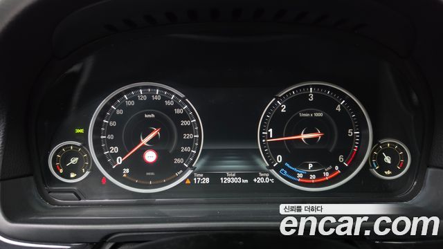 BMW 5-Series 2014 — photo 8