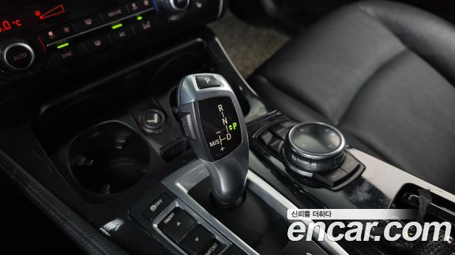 BMW 5-Series 2014 — photo 9