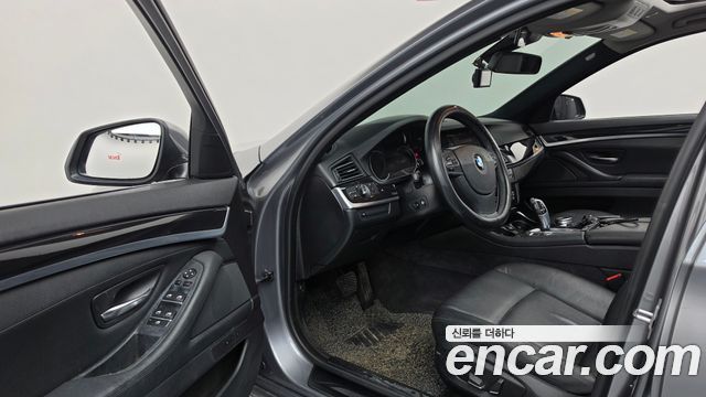 BMW 5-Series 2014 — photo 10