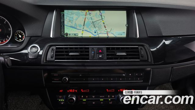 BMW 5-Series 2014 — photo 12