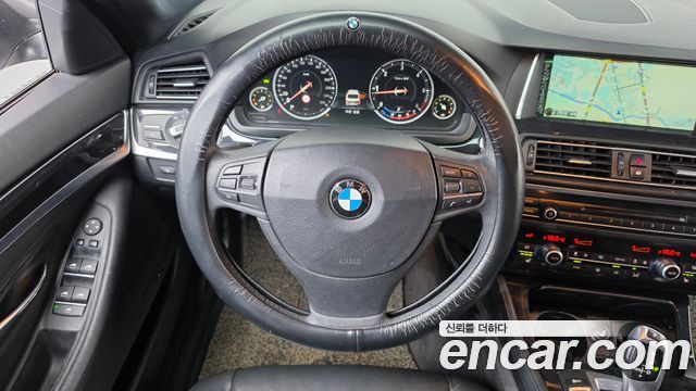 BMW 5-Series 2014 — photo 13