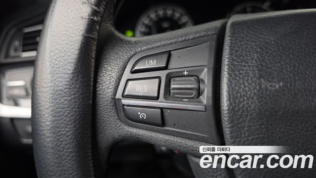 BMW 5-Series 2014 — photo 16
