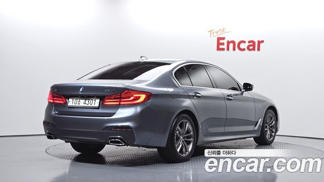 BMW 5-Series 2018 — photo 2