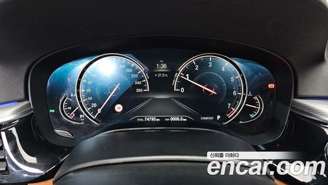 BMW 5-Series 2018 — photo 8