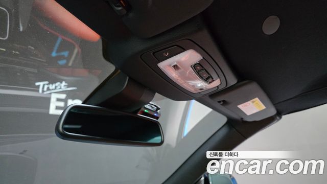 BMW M4 2018 — photo 24