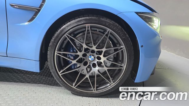BMW M4 2018 — photo 7