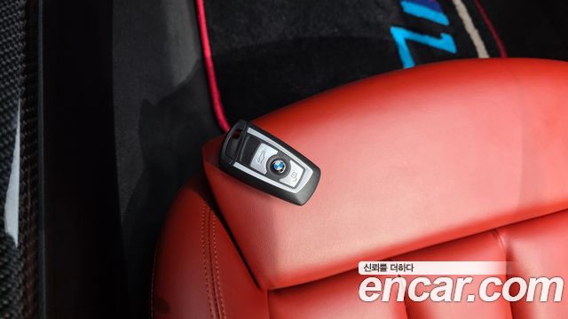BMW M4 2018 — photo 31
