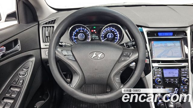 Hyundai Sonata 2010 — photo 19