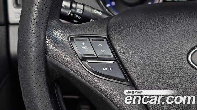 Hyundai Sonata 2010 — photo 20
