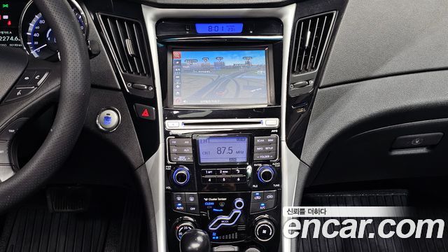 Hyundai Sonata 2010 — photo 25