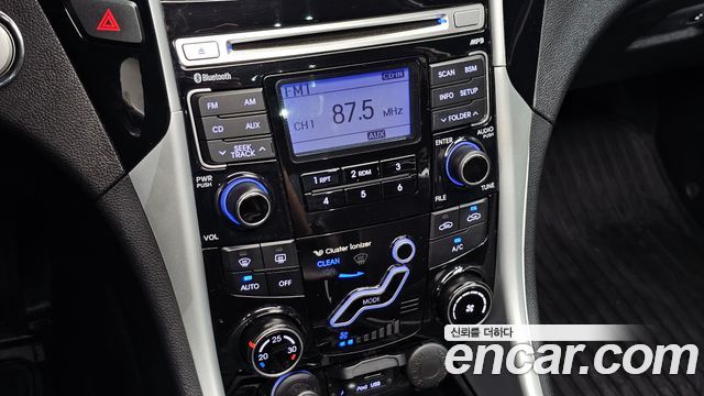Hyundai Sonata 2010 — photo 27