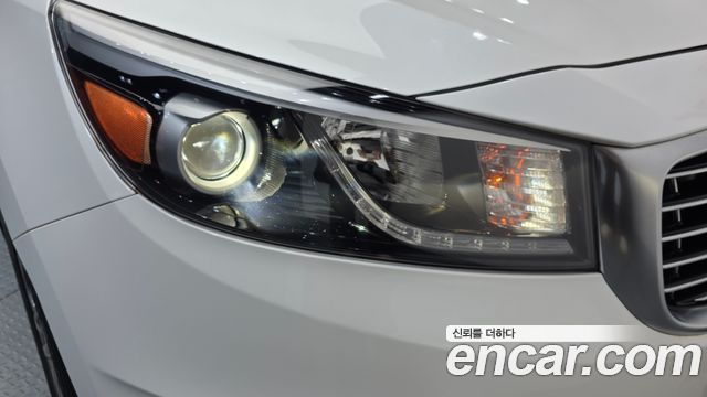 Kia Canival 2015 — photo 8