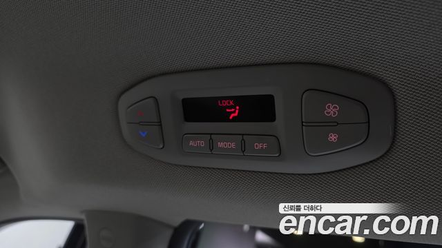 Kia Canival 2015 — photo 30
