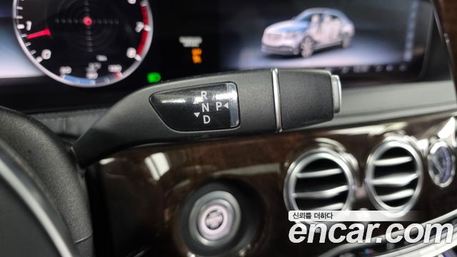 Mercedes-Benz S-Class 2019 — photo 12