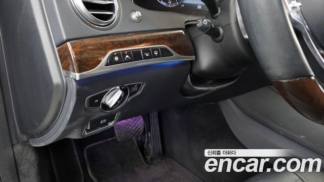 Mercedes-Benz S-Class 2019 — photo 28