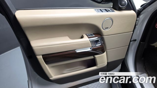 Land Rover Range Rover 2016 — photo 14