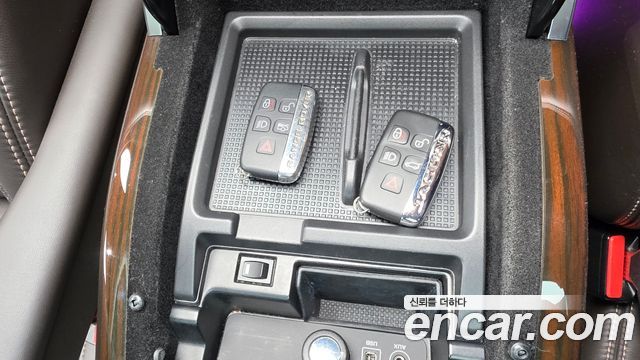 Land Rover Range Rover 2016 — photo 27