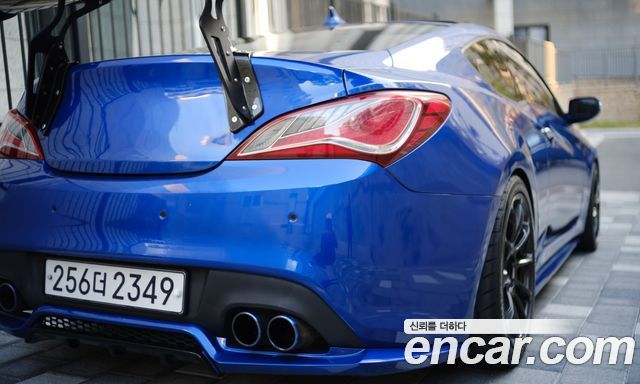 Hyundai Genesis 2013 — photo 19