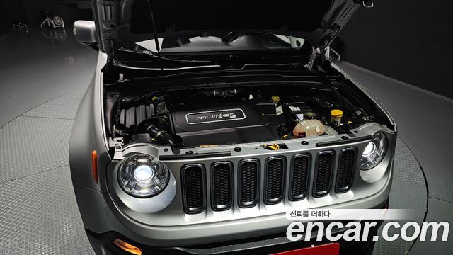 Jeep Renegade 2017 — photo 6
