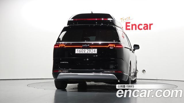 Kia Canival 2023 — photo 4