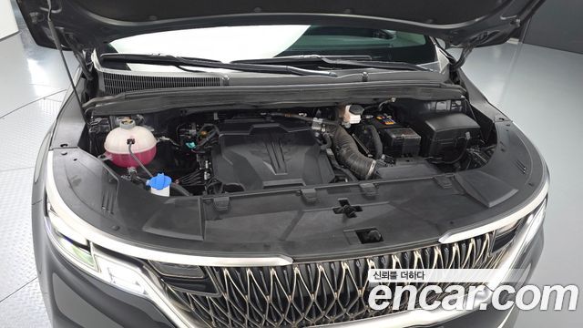 Kia Canival 2023 — photo 6