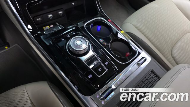 Kia Canival 2023 — photo 12