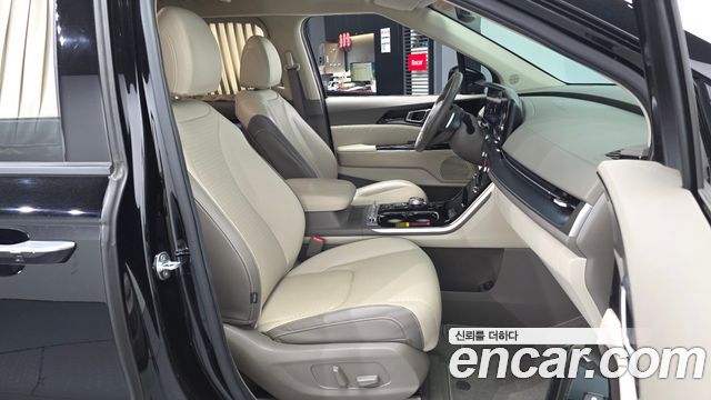Kia Canival 2023 — photo 17
