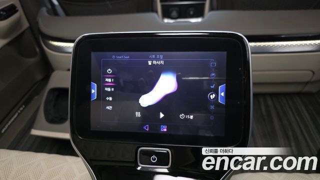 Kia Canival 2023 — photo 24