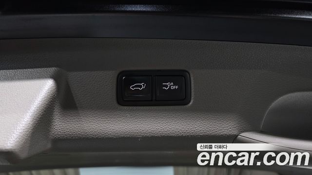 Kia Canival 2023 — photo 31