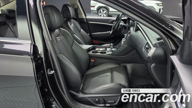 Genesis G70 2018 — photo 10