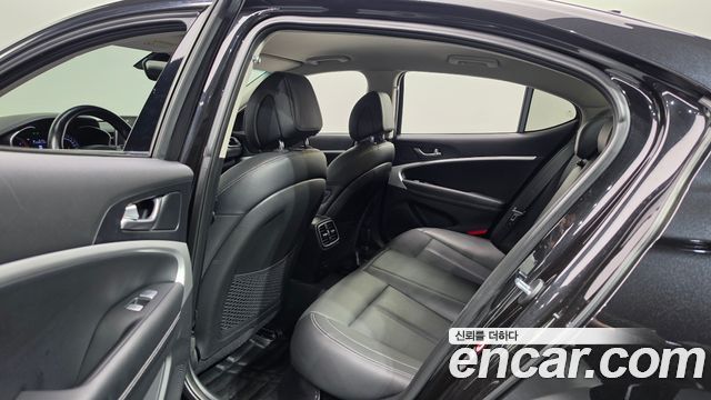 Genesis G70 2018 — photo 12