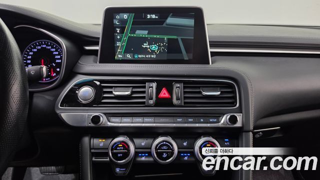 Genesis G70 2018 — photo 14