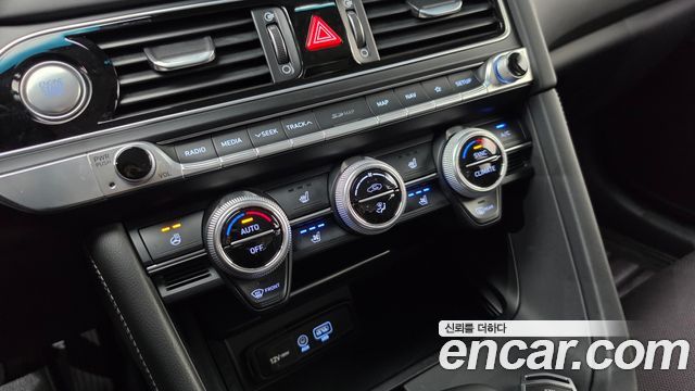 Genesis G70 2018 — photo 20